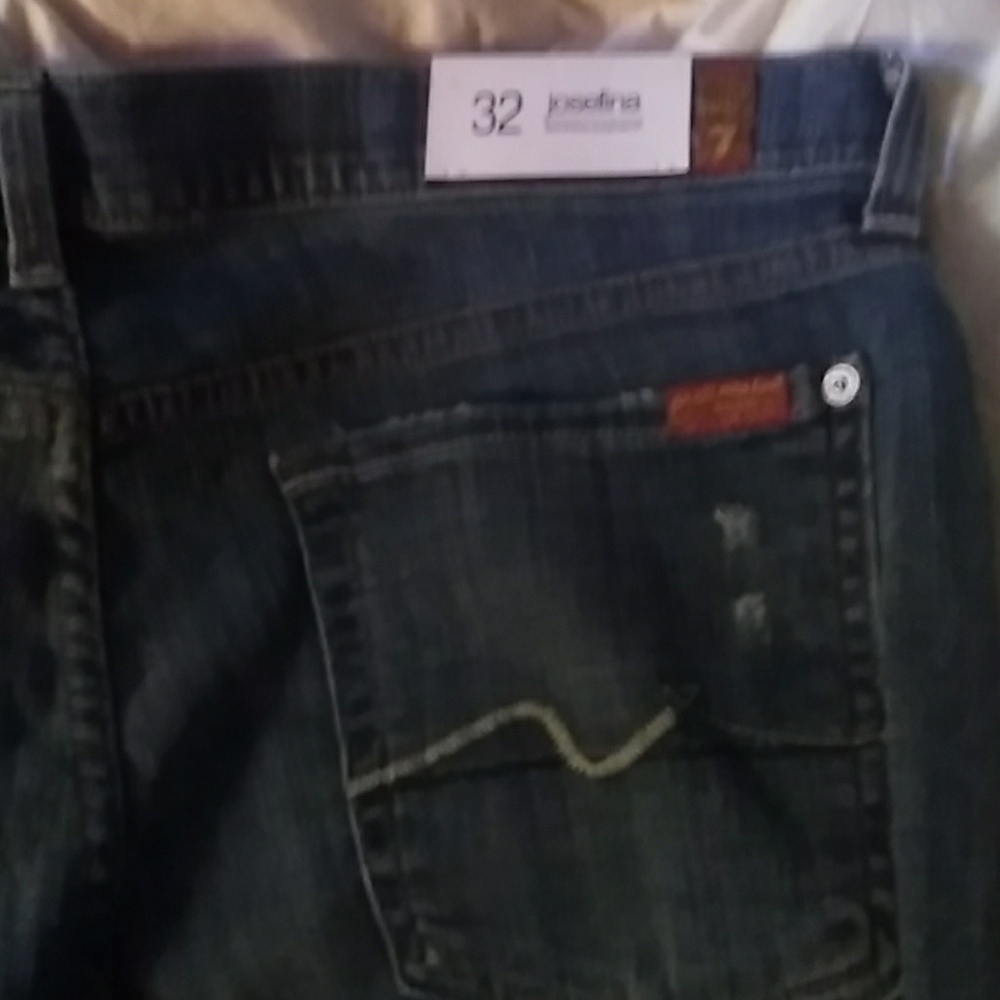 Jeans - Picture 2 of 3